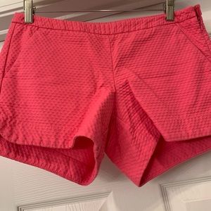 EUC Lilly Pulitzer textured pink Adie short in Capri pink